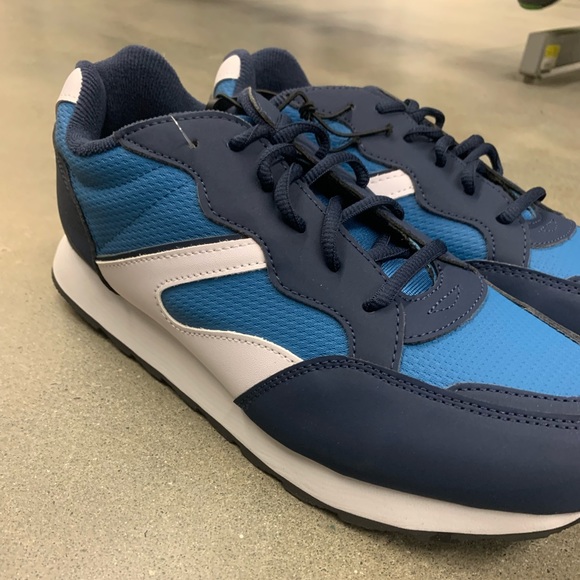 COPY - Men’s size 11 runners - Picture 3 of 5